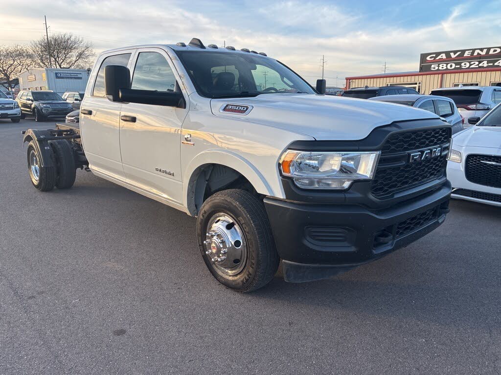 2022 RAM 3500 Chassis Tradesman Crew Cab DRW 4WD