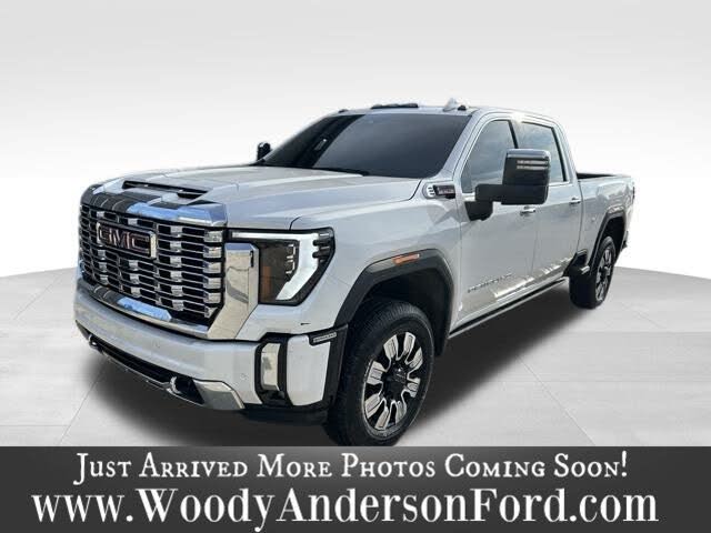 2024 GMC Sierra 2500HD Denali Crew Cab 4WD