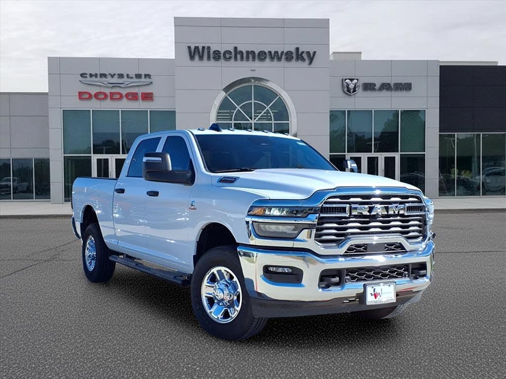 2026 RAM 2500 Tradesman Crew Cab 4WD
