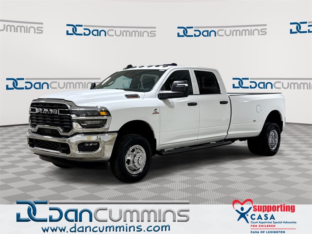 2026 RAM 3500 Tradesman Crew Cab LB DRW 4WD