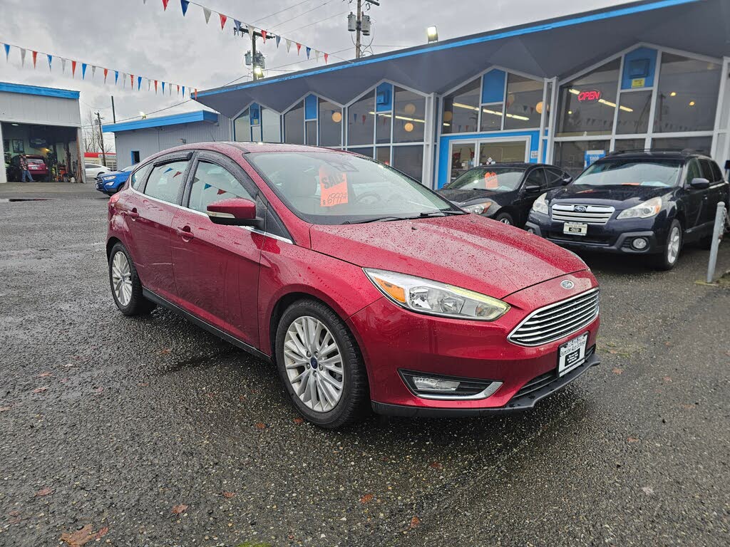 2017 Ford Focus Titanium Hatchback