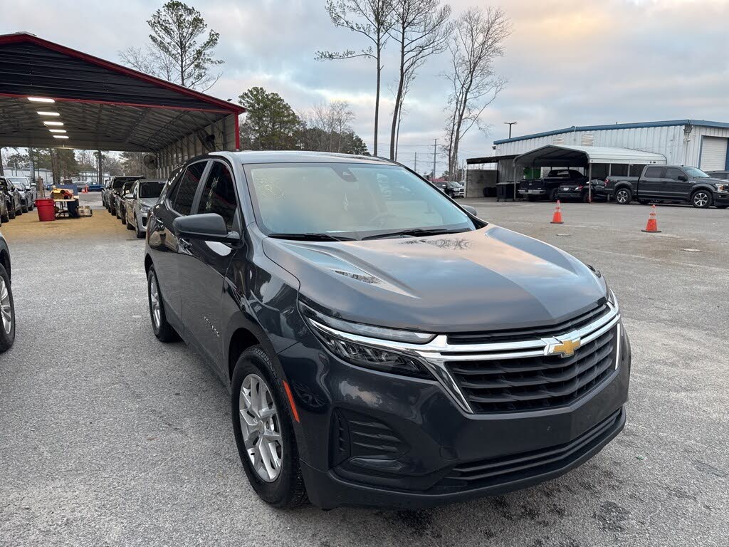 2022 Chevrolet Equinox LS FWD with 1LS