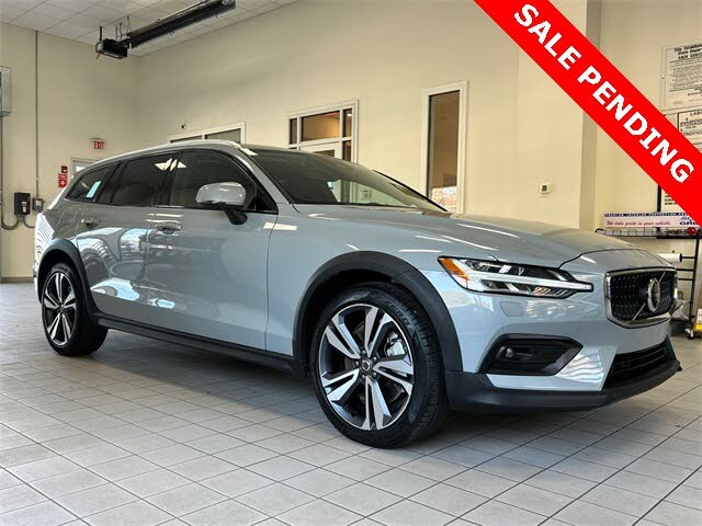 2025 Volvo V60 Cross Country B5 Plus AWD