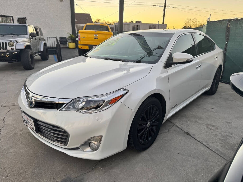 2013 Toyota Avalon Hybrid XLE Premium FWD