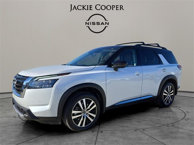 2025 Nissan Pathfinder Platinum FWD