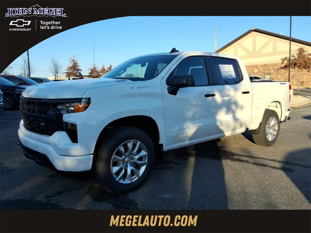 2026 Chevrolet Silverado 1500 Custom Crew Cab 4WD