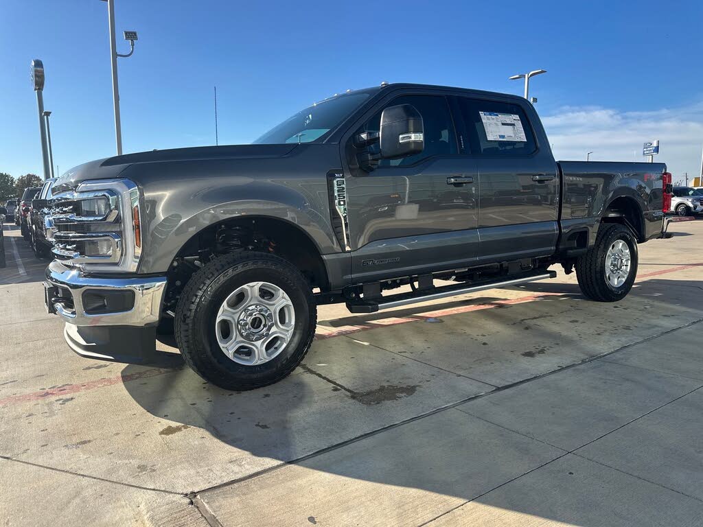 2026 Ford F-250 Super Duty XLT Crew Cab 4WD