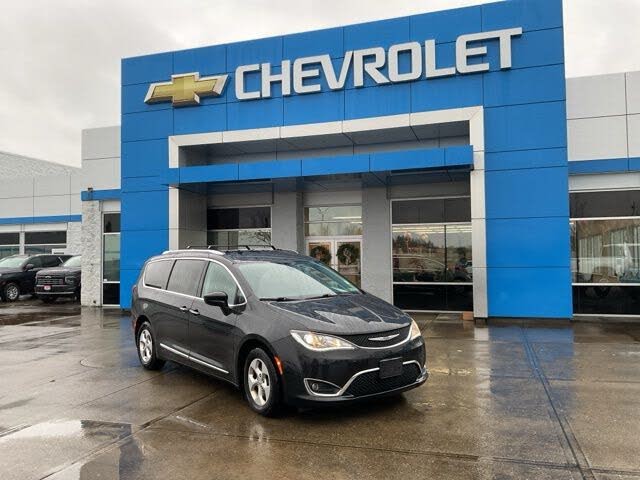 2017 Chrysler Pacifica Touring L Plus FWD