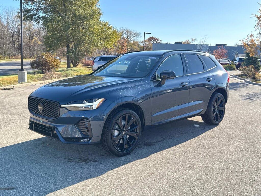 2026 Volvo XC60 B5 Ultra Black Edition AWD