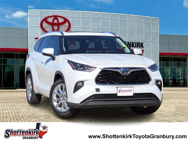 2022 Toyota Highlander Hybrid Limited FWD