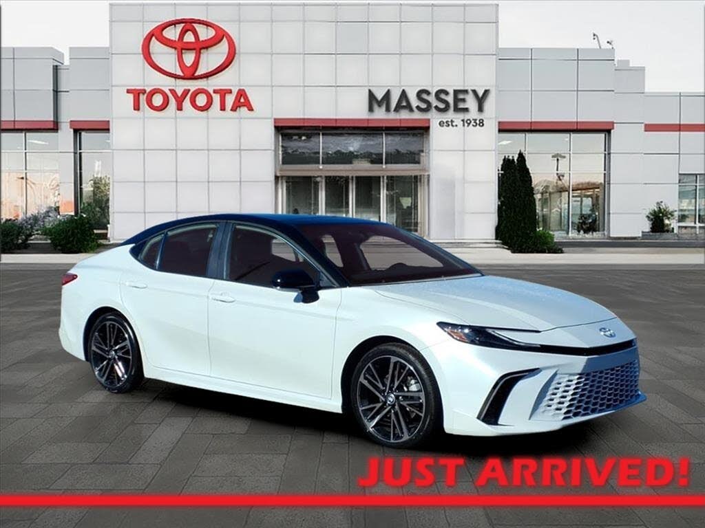 2025 Toyota Camry XSE FWD