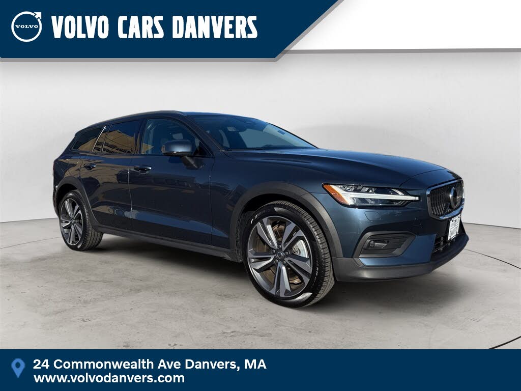 2025 Volvo V60 Cross Country B5 Plus AWD