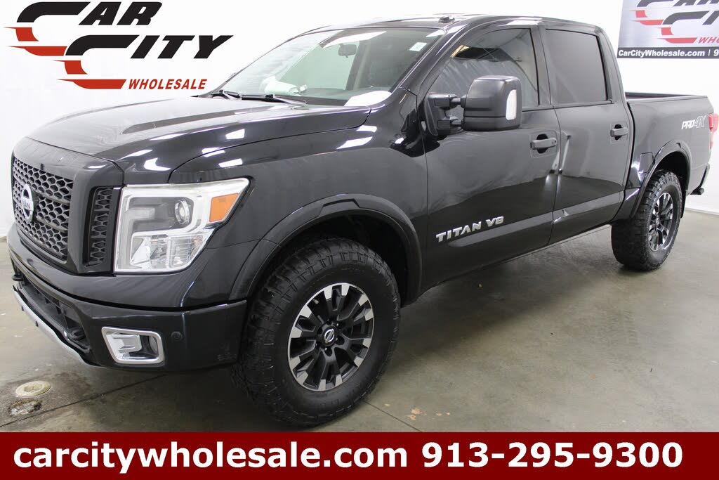 2019 Nissan Titan PRO-4X Crew Cab 4WD