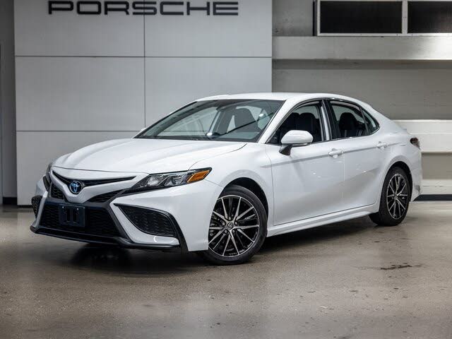 2024 Toyota Camry SE FWD