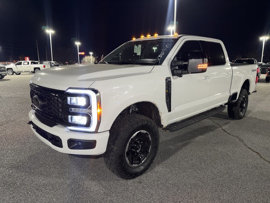 2025 Ford F-350 Super Duty Lariat Crew Cab 4WD