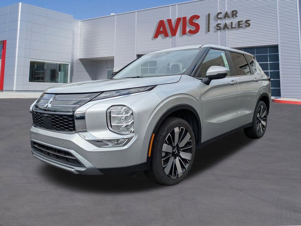 2025 Mitsubishi Outlander SE FWD