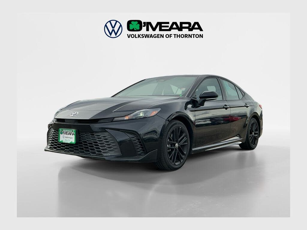 2025 Toyota Camry SE FWD