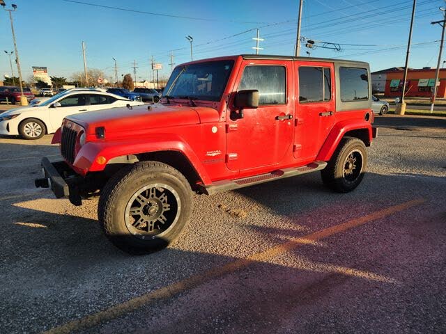 2013 Jeep Wrangler Unlimited Sahara 4WD