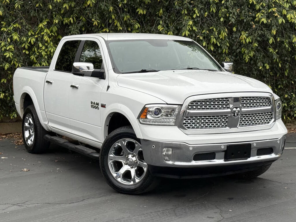 2017 RAM 1500 Laramie Crew Cab 4WD