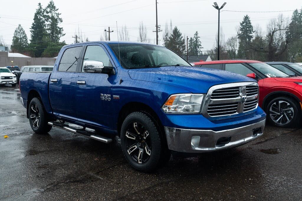 2017 RAM 1500 SLT Crew Cab 4WD