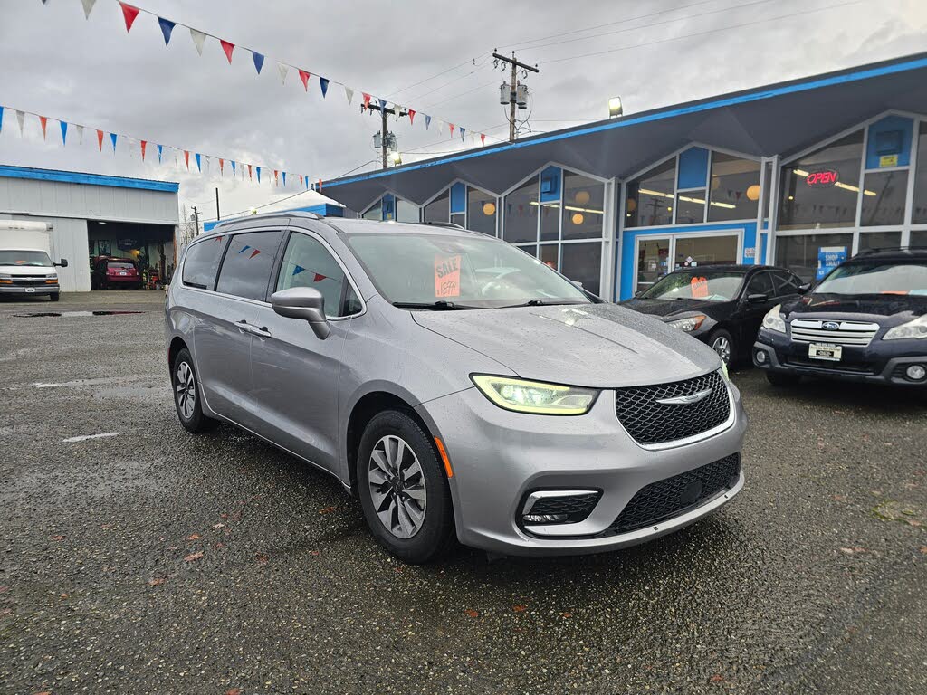 2021 Chrysler Pacifica Touring L FWD