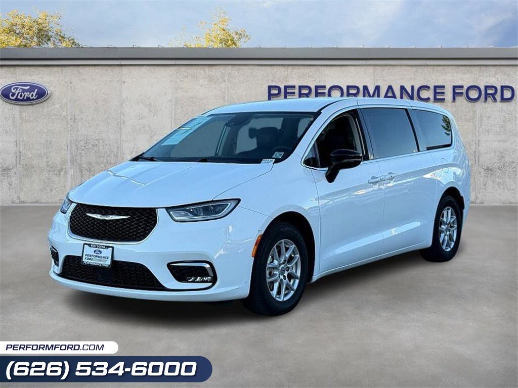 2024 Chrysler Pacifica Touring L FWD