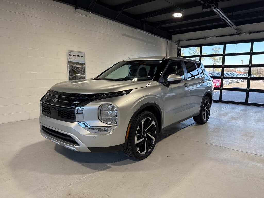 2024 Mitsubishi Outlander SE FWD