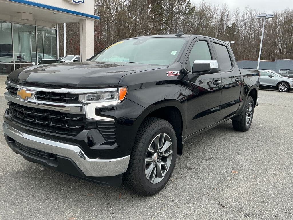 2025 Chevrolet Silverado 1500 LT Crew Cab 4WD