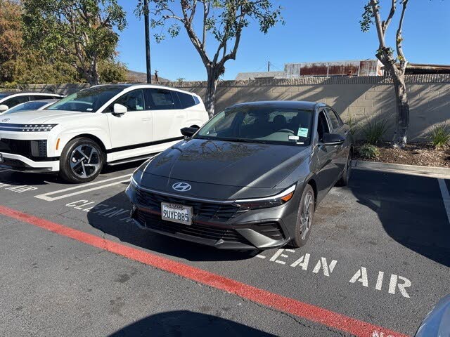 2025 Hyundai Elantra SEL Sport FWD