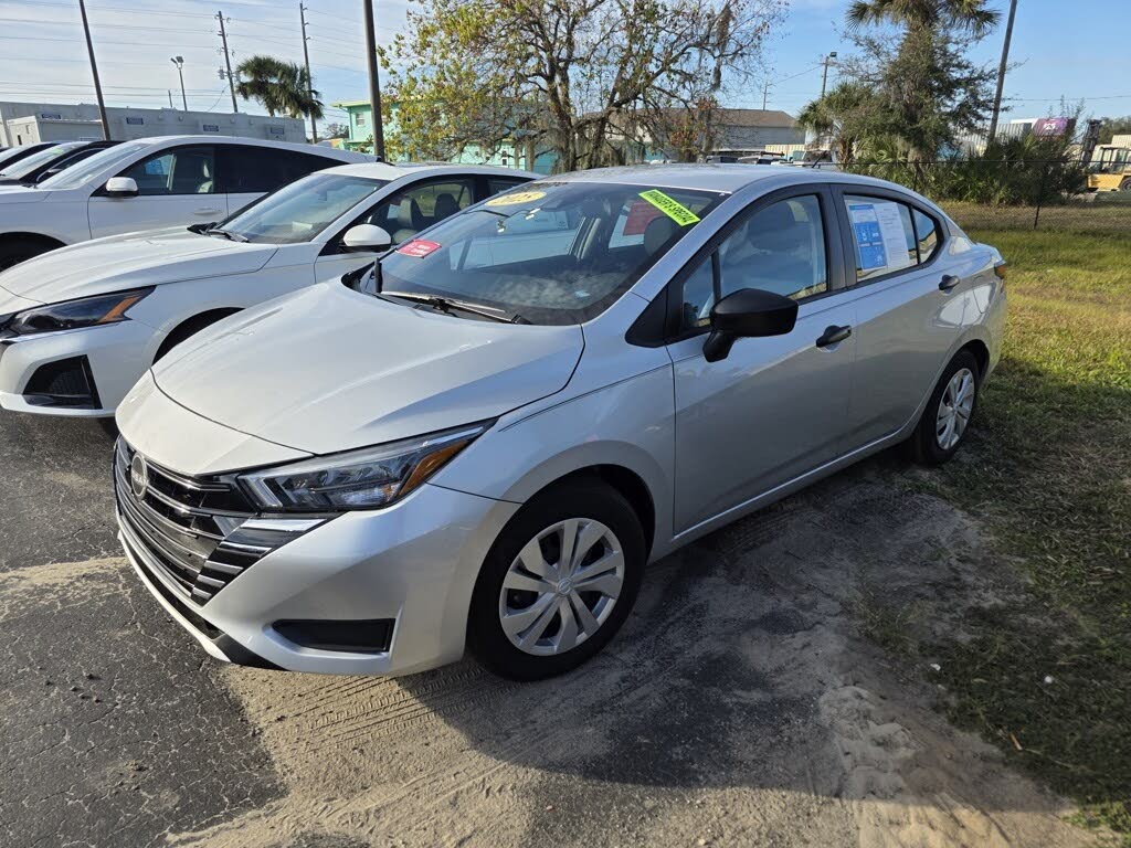 2025 Nissan Versa S FWD