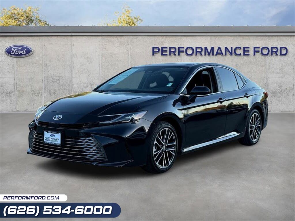 2025 Toyota Camry XLE FWD