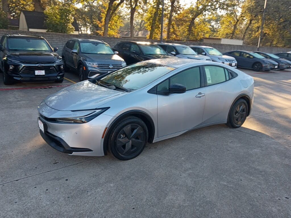 2025 Toyota Prius LE FWD