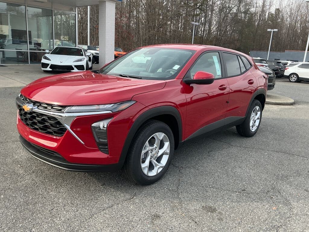 2026 Chevrolet Trax LS FWD