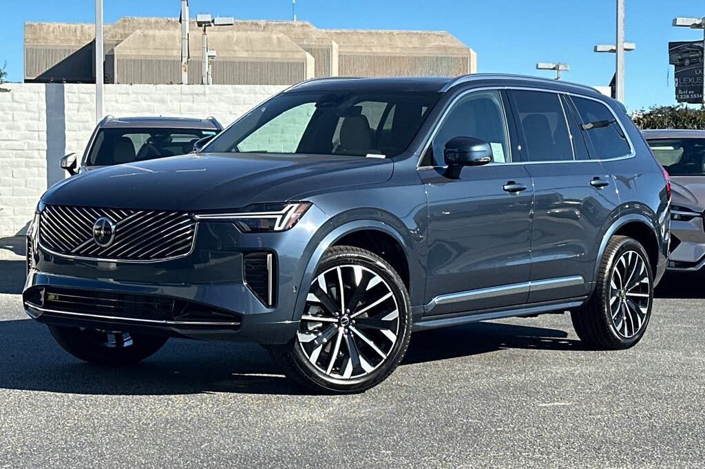 2026 Volvo XC90 B6 Plus 7-Passenger AWD