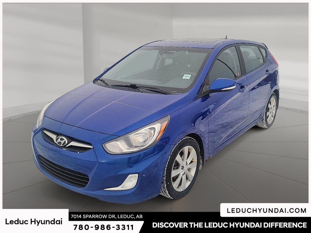 2013 Hyundai Accent GLS 4-Door Hatchback FWD