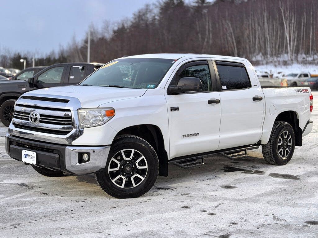2017 Toyota Tundra SR5 CrewMax 5.7L 4WD