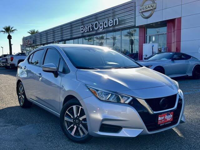 2021 Nissan Versa SV FWD