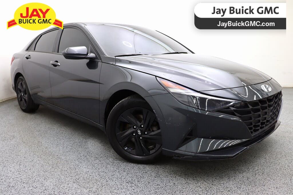 2022 Hyundai Elantra SEL FWD