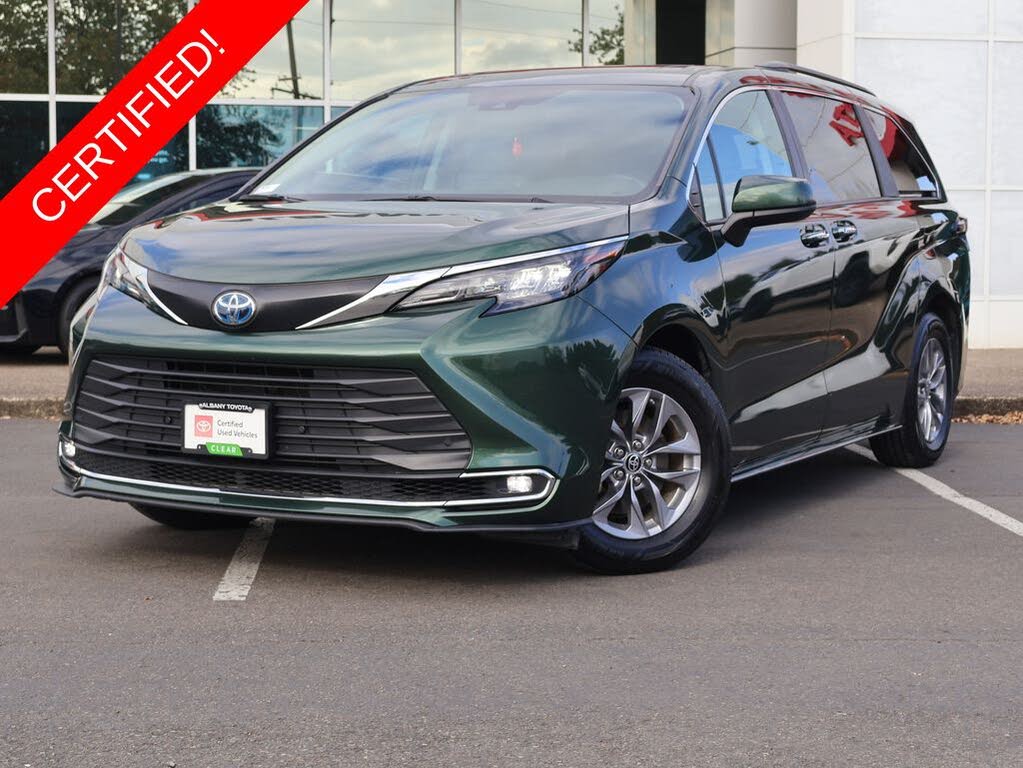 2024 Toyota Sienna XLE 7-Passenger FWD