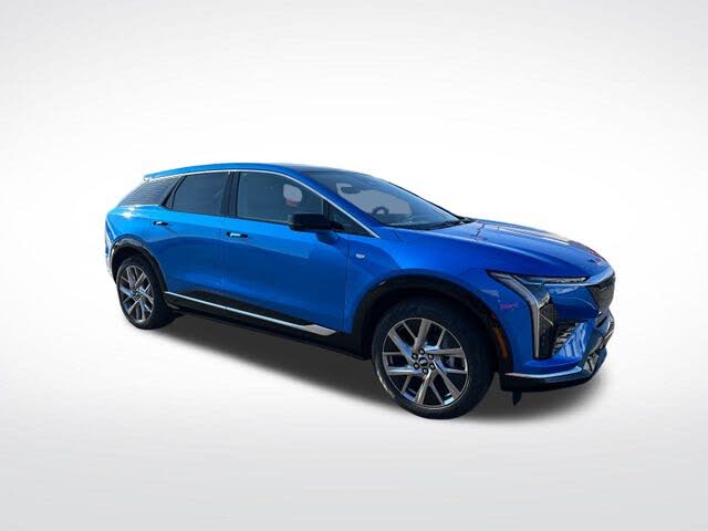 2026 Cadillac OPTIQ Luxury AWD