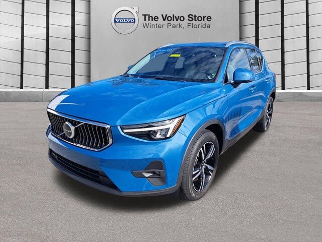 2023 Volvo XC40 B5 Plus Bright Theme AWD