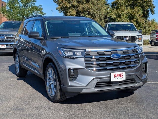 2025 Ford Explorer Active AWD
