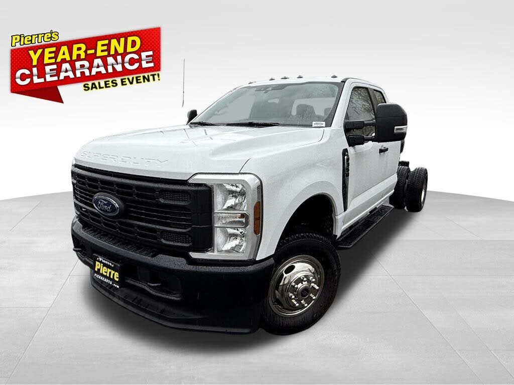 2025 Ford F-350 Super Duty Chassis XLT SuperCab DRW 4WD