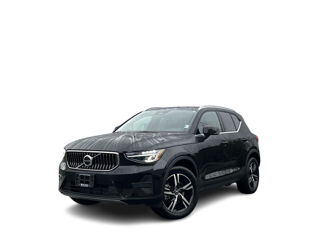 2025 Volvo XC40 B5 Core Bright Theme AWD