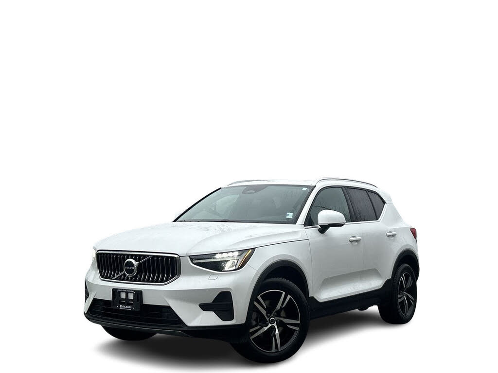 2025 Volvo XC40 B5 Core Bright Theme AWD