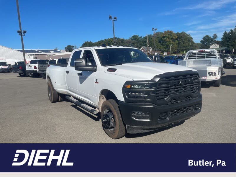 2026 RAM 3500 Tradesman Crew Cab LB DRW 4WD