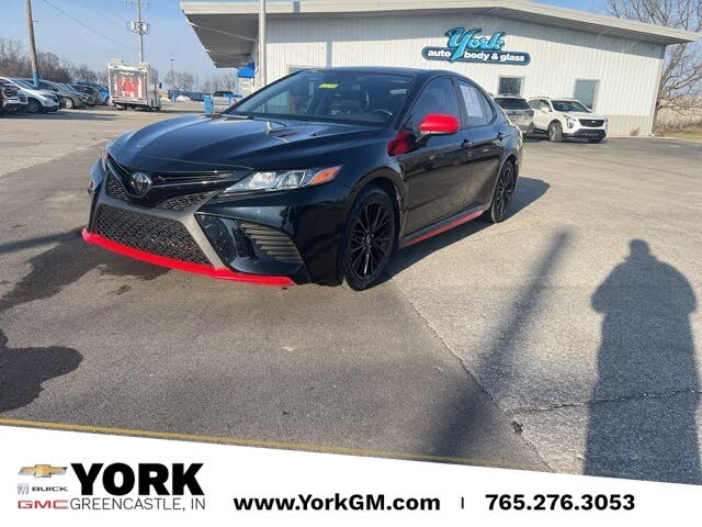 2020 Toyota Camry SE Nightshade FWD