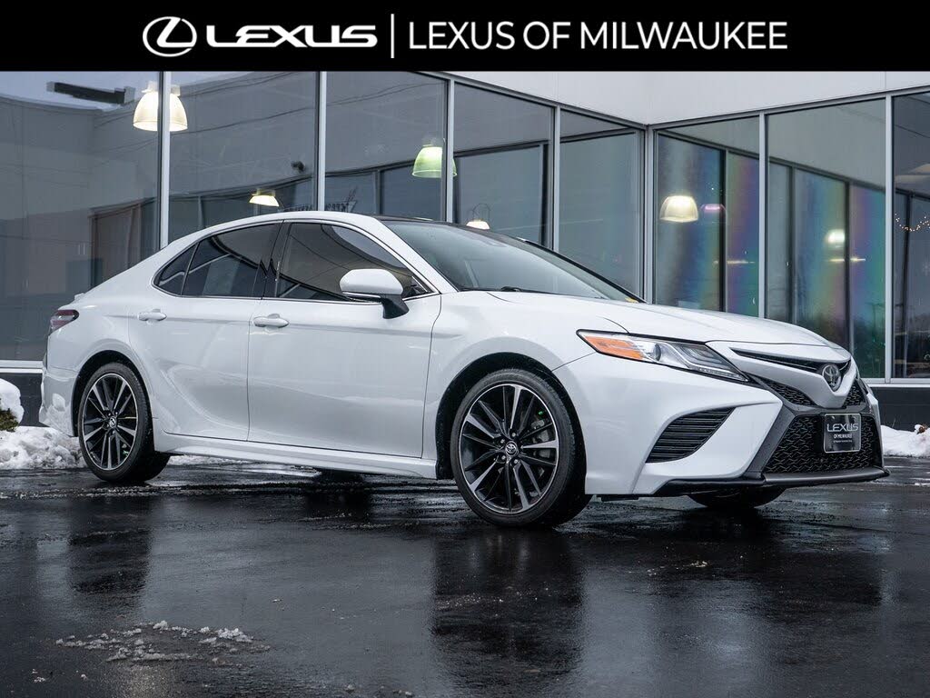 2020 Toyota Camry XSE FWD