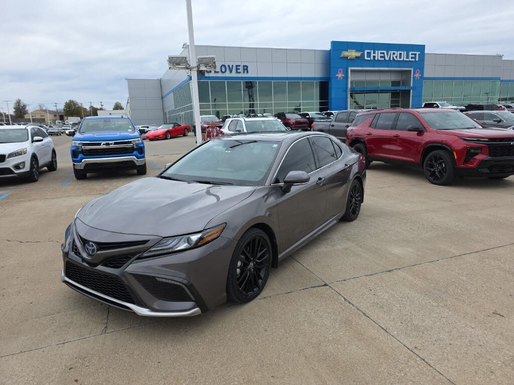 2024 Toyota Camry Hybrid XSE FWD