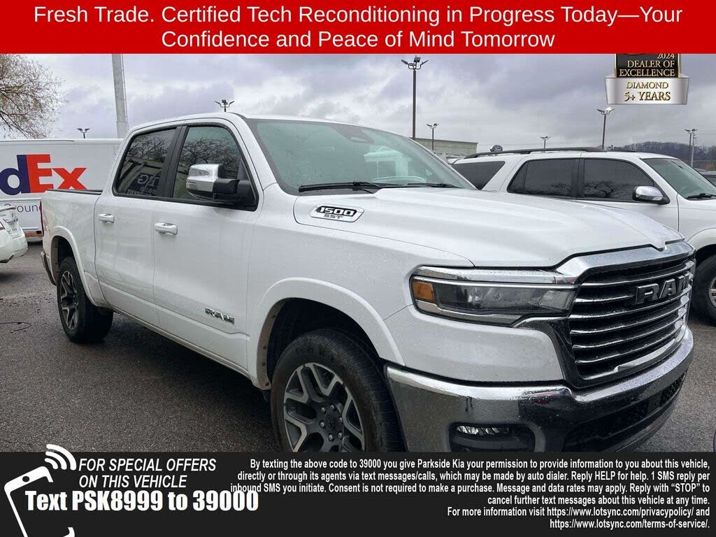 2025 RAM 1500 Laramie Crew Cab 4WD